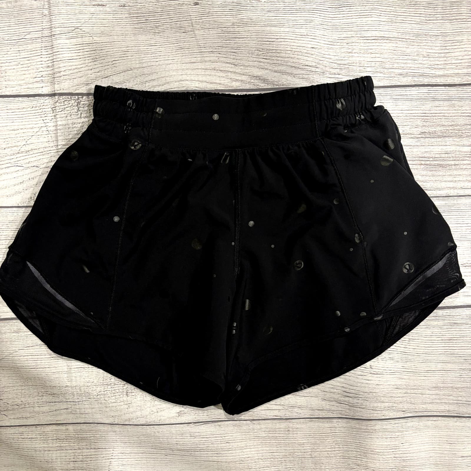 high discount Lululemon Hotty Hot Low-Rise Lined Short 