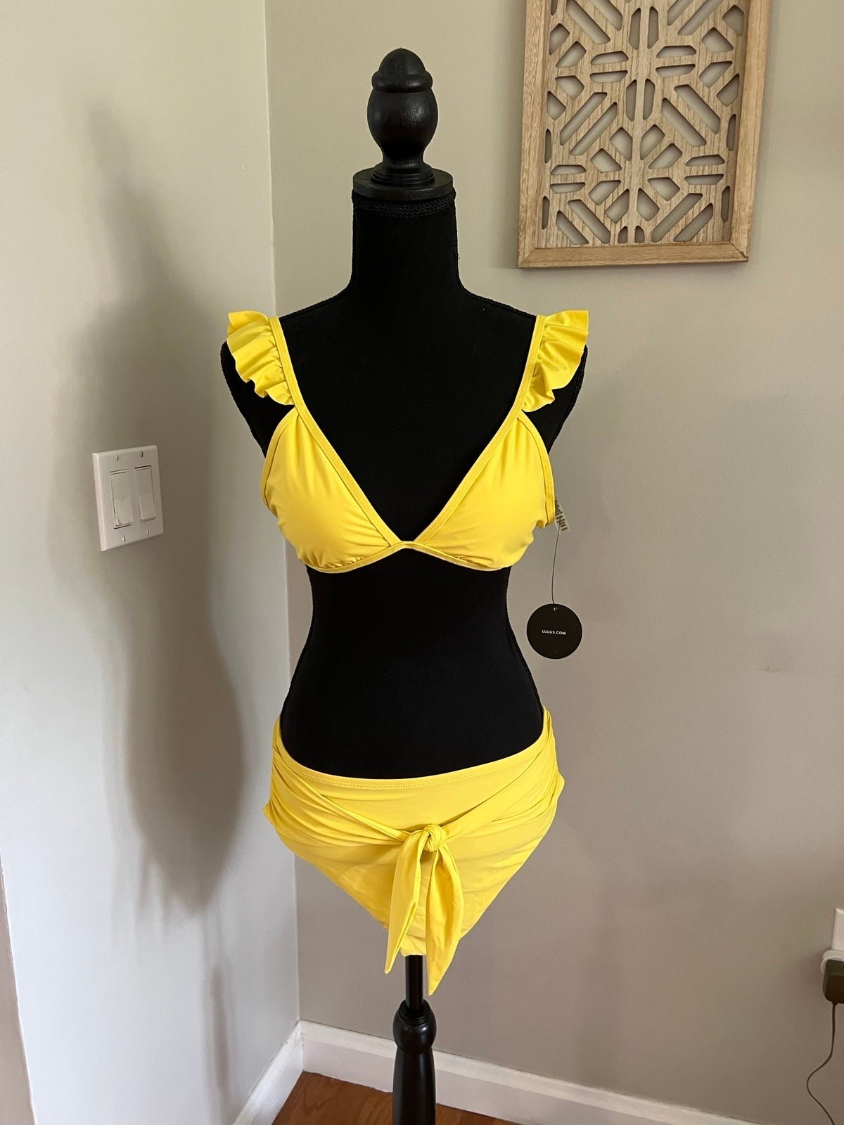 Stylish NWT Lulus Vibrant Yellow Bikini Top mzpUZ76Mb Buying Cheap