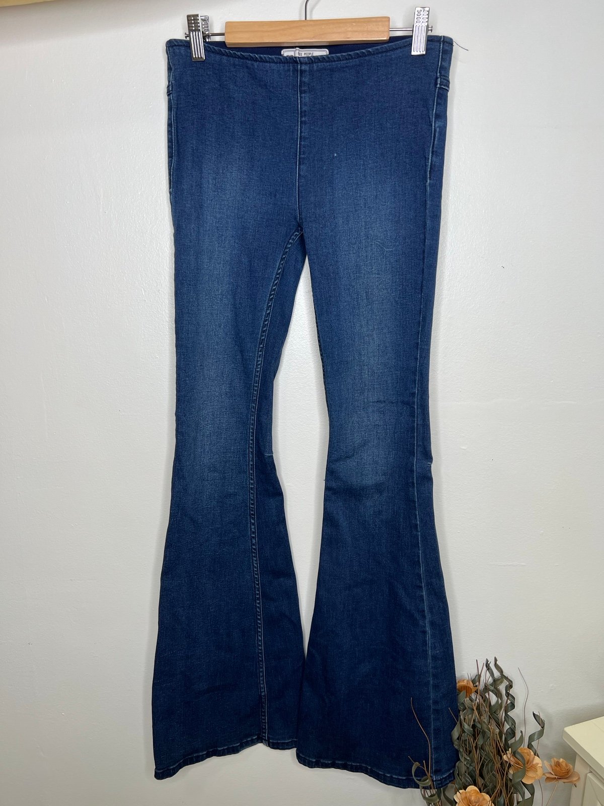 Exclusive Free People Pull-On Flare Leg Jeans NTvYrXySE