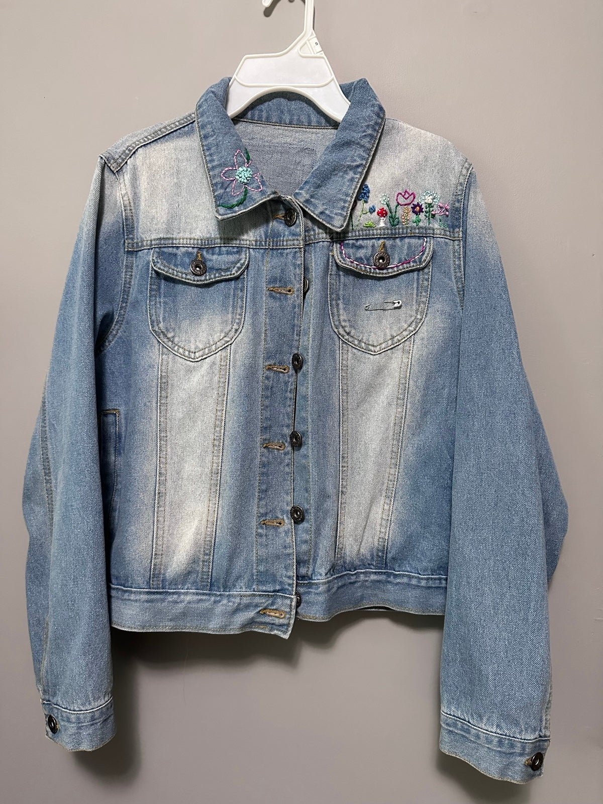 Exclusive embroidered jean jacket GmvAT9lqz Novel 