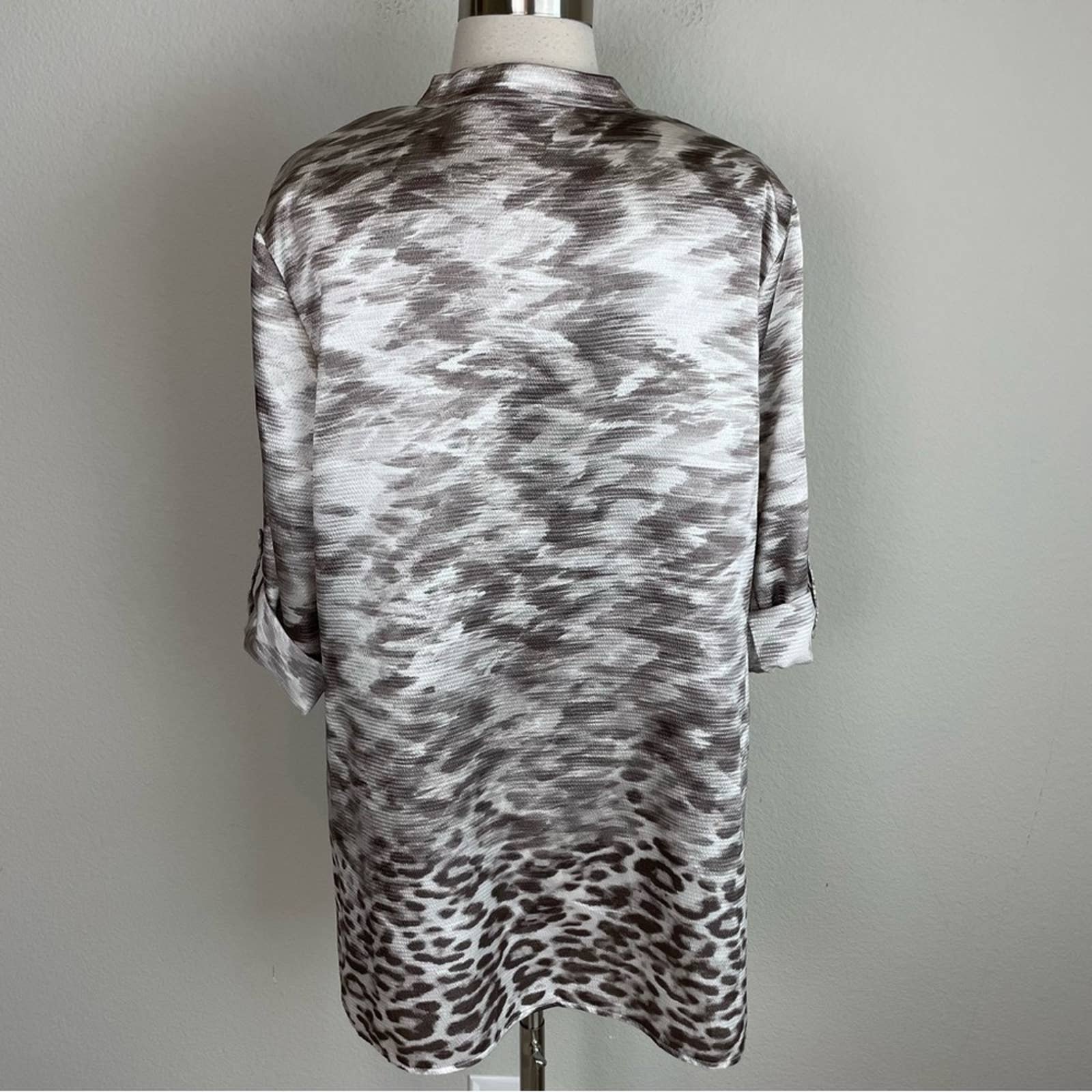 the Lowest price Chico´s Travelers Brown Tan Animal Print 3/4 Sleeve Tunic Top 2 KbCtiQNNB Hot Sale