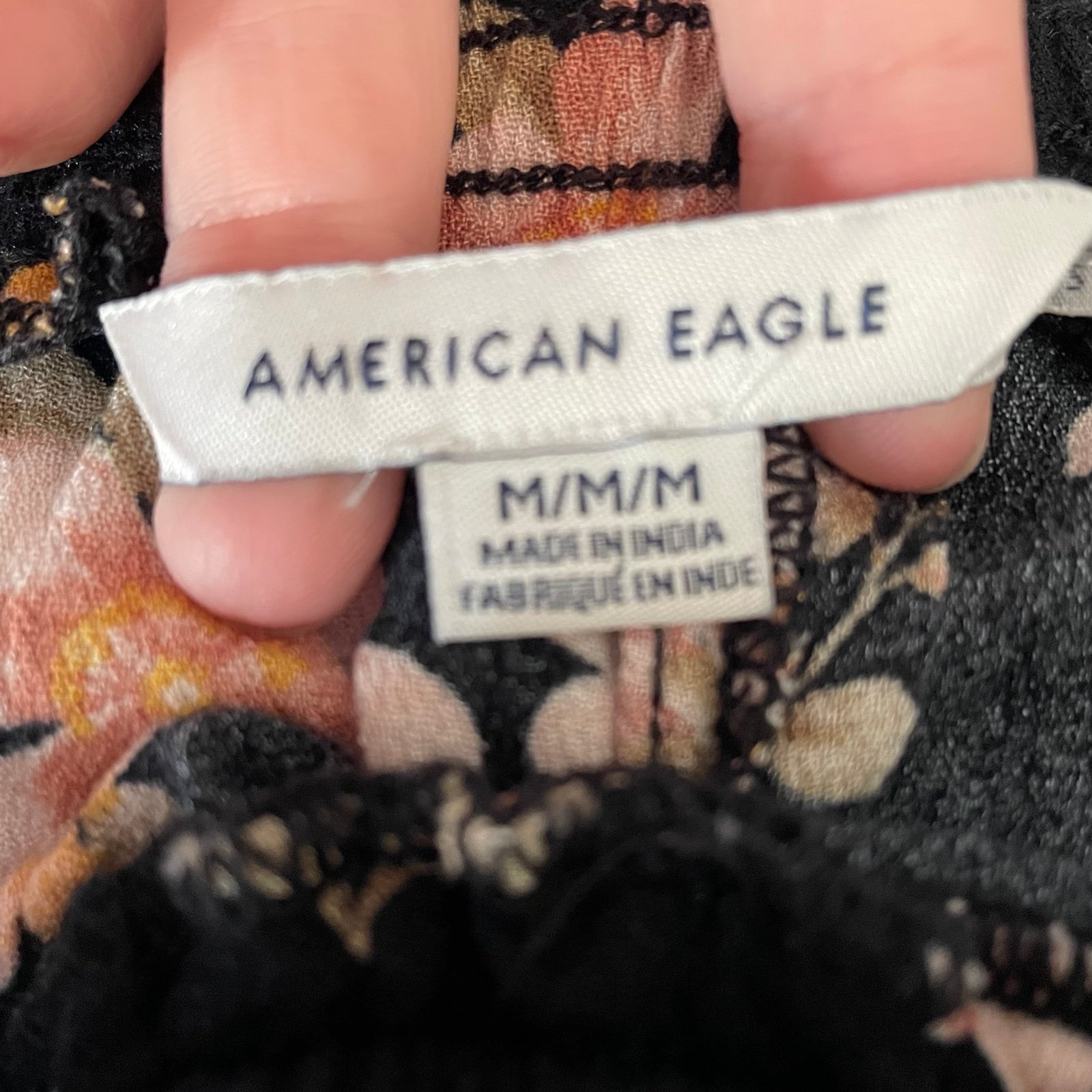 good price American Eagle Women’s Black Floral Pull On Ruffle Shorts Medium kq9QvzviT US Sale