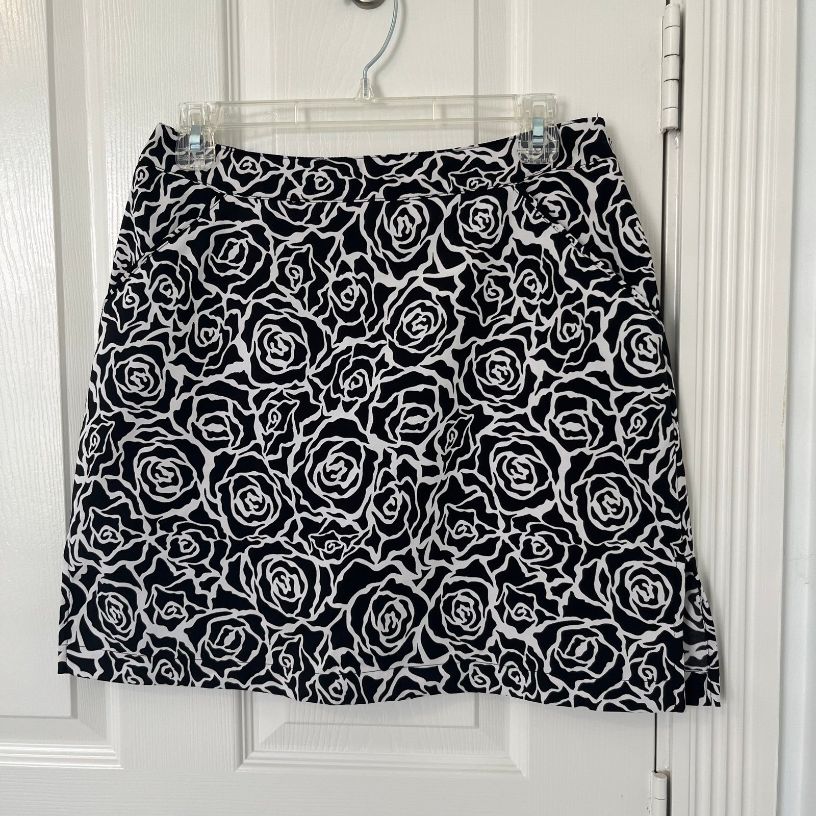 cheapest place to buy  CORAL BAY GOLF Black and White Floral Golf Skort | Size 6 LmkkRQ0mv best sale