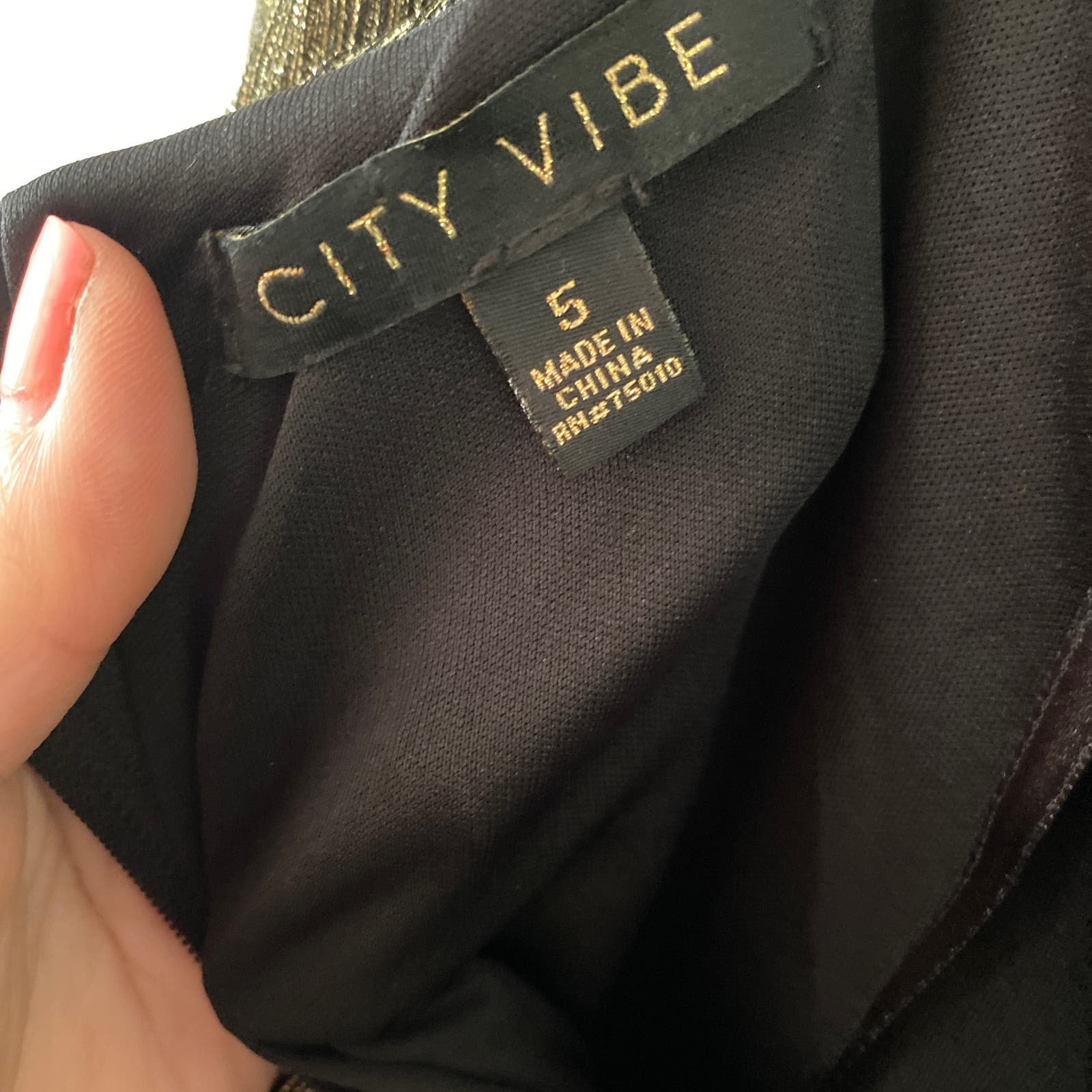 big discount City Vibes Black and Gold Shimmer Skater Skirt Size 5 NWOT 0098 hdzJ6cP7R Fashion