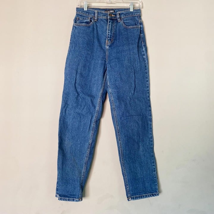 Discounted FASHION NOVA dark wash straight leg jeans i7