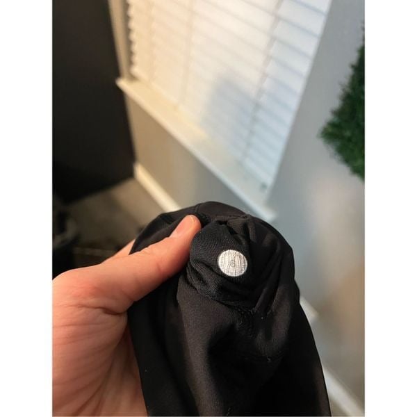 cheapest place to buy  Lululemon Black Cropped Leggings Size 6 jdGGHjclA for sale
