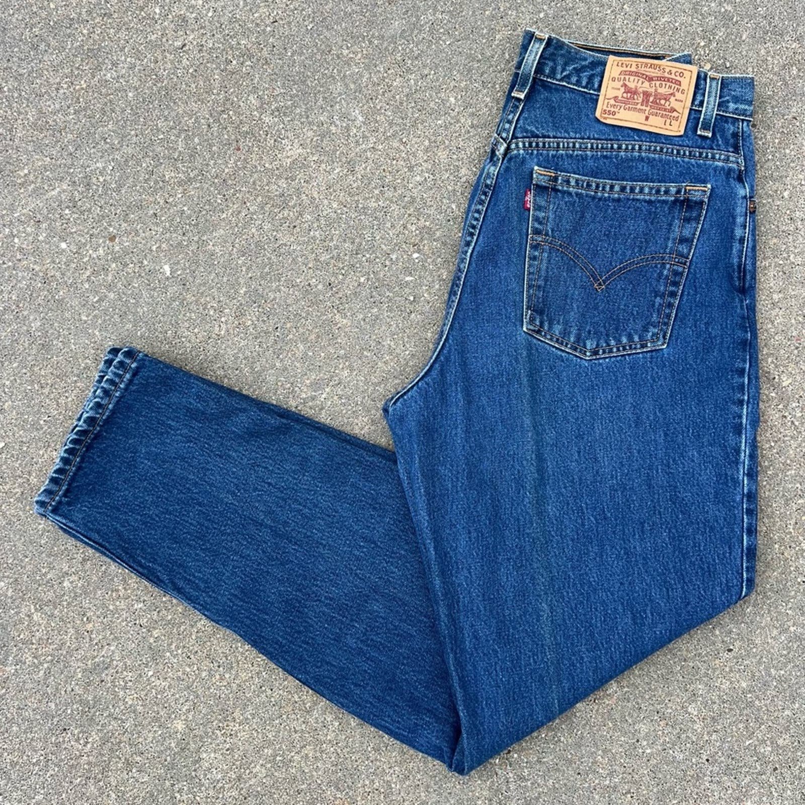 Popular Vintage 90s Levi’s 550 relaxed fit tapered leg 
