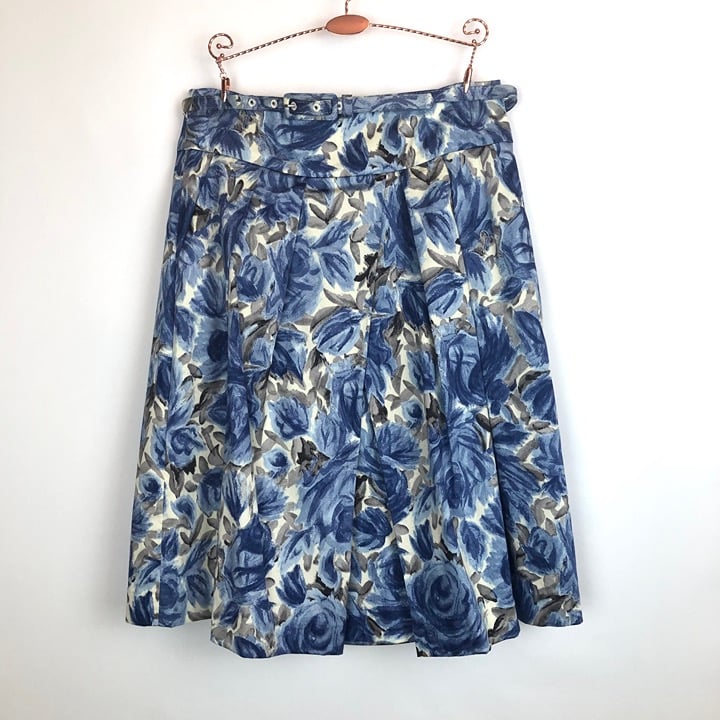 Elegant Talbots Women´s Floral Belted Skirt Size 2
