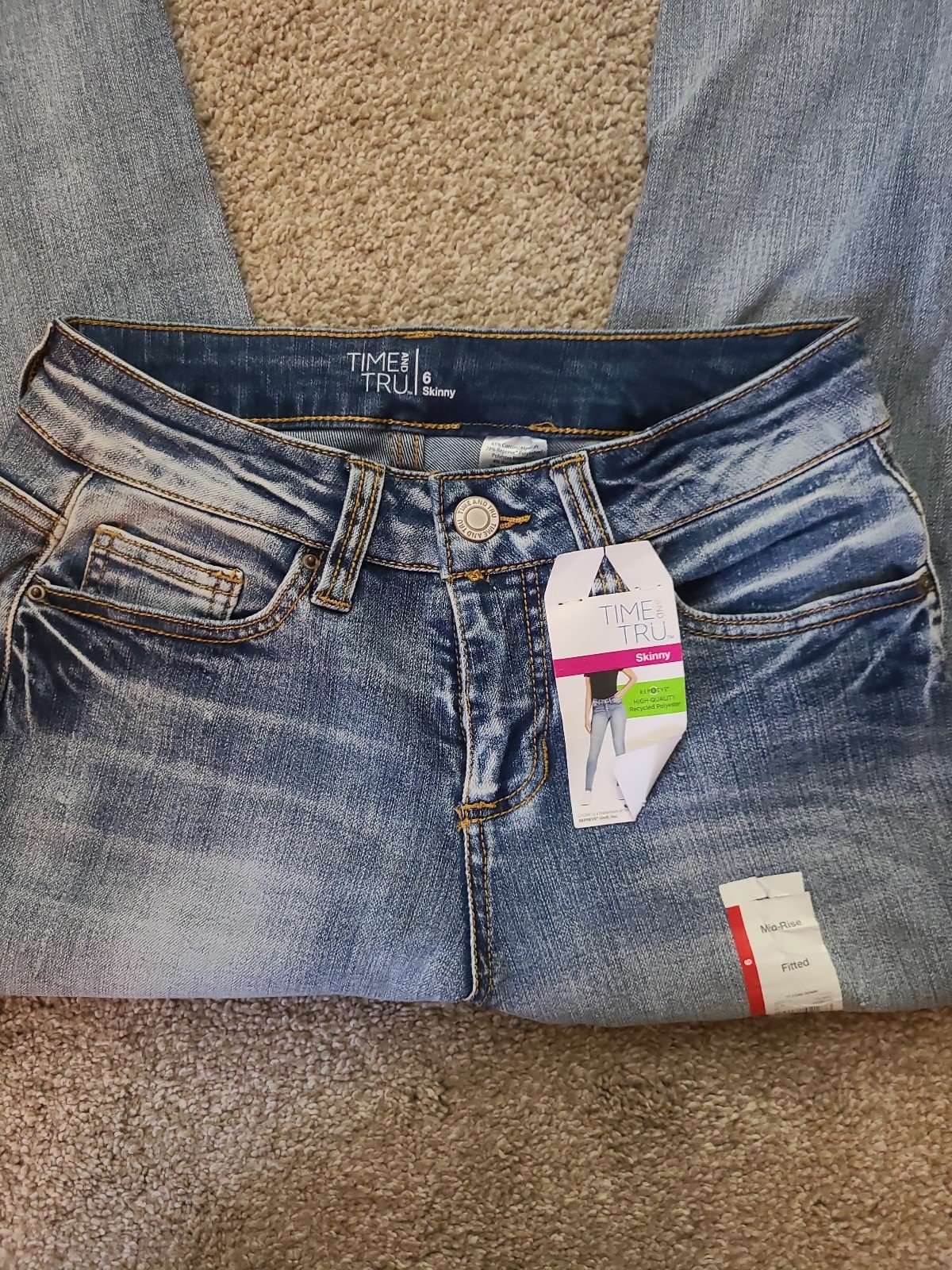 The Best Seller NWT size 6 light wash denim skinny jeans hj7BysRkq High Quaity