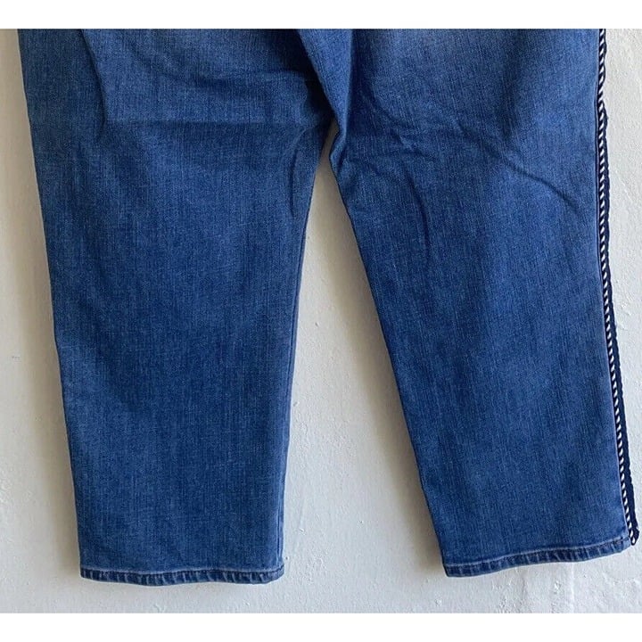 Comfortable Chicos So Slimming Girlfriend Slim Leg Crop Jeans Size 2.5 14 Crochet Side Trim kW2aeyh8Q Factory Price