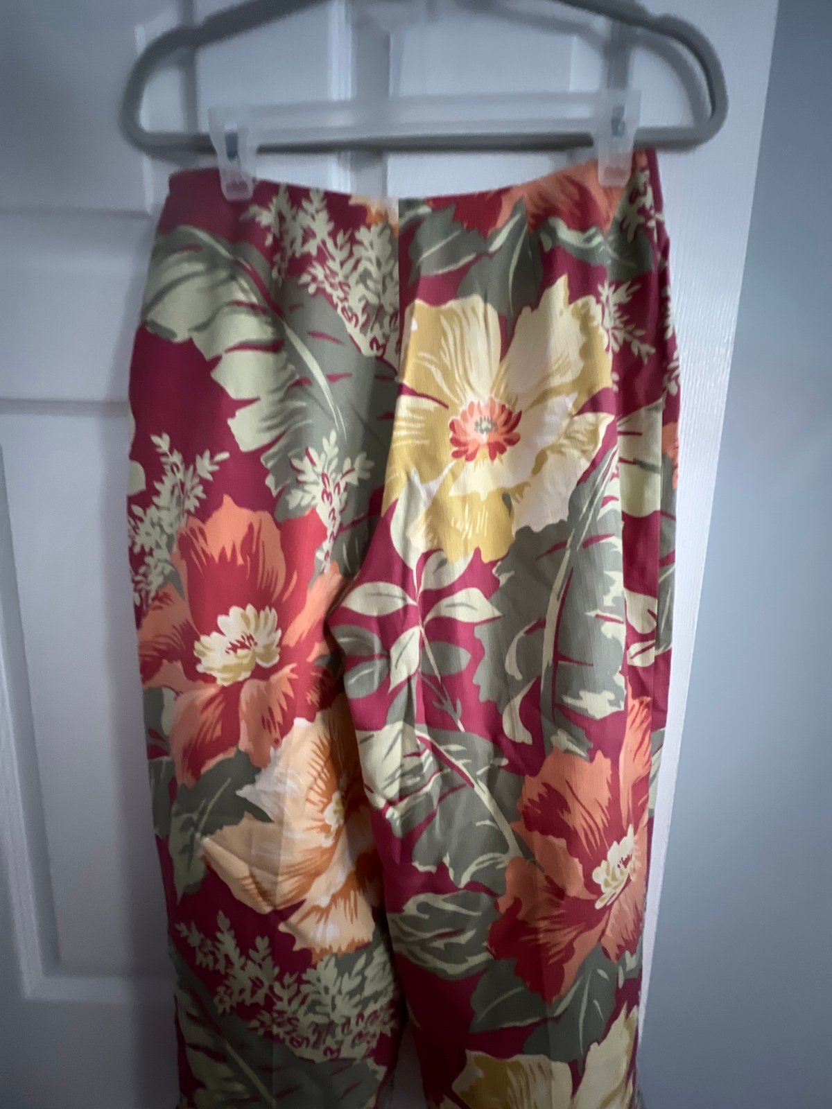 High quality Tommy Bahama Full Leg Crop Floral Silk Pants - Size 6 lIVBLkwUo Wholesale