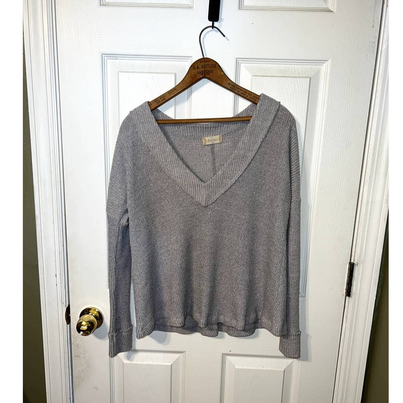 good price Altar´d State gray vneck knit sweater s