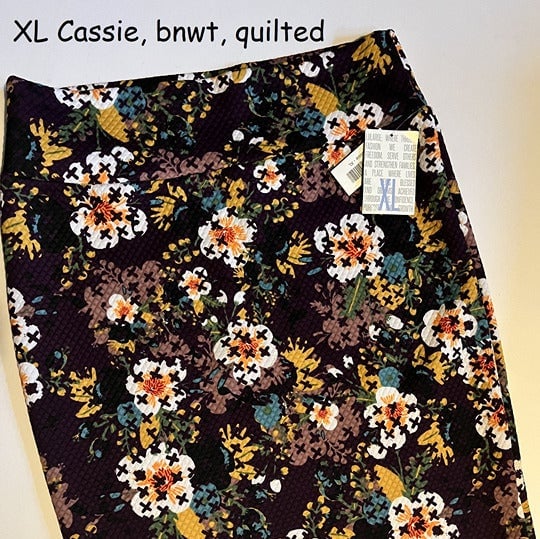 Factory Direct  XL Lularoe Cassie pencil skirt, purple 