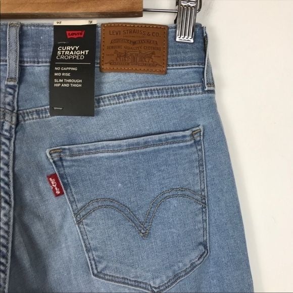 Perfect NWT Levi’s Curvy Straight Distressed Crop Jeans in Lightly Buzzed Size 24 ihqhtKKcd online store