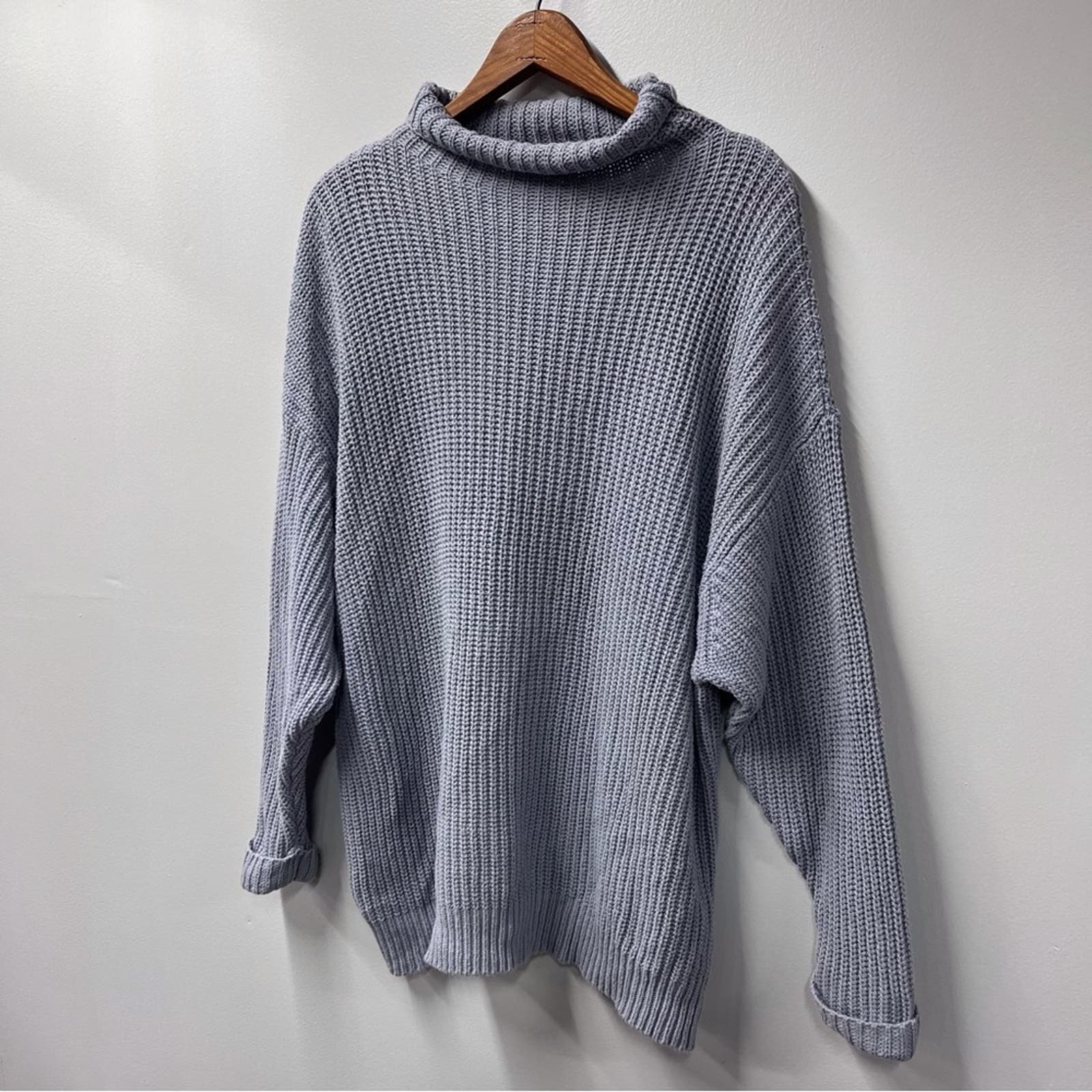 High quality American Eagle Outfitters OVERSIZED Slate 