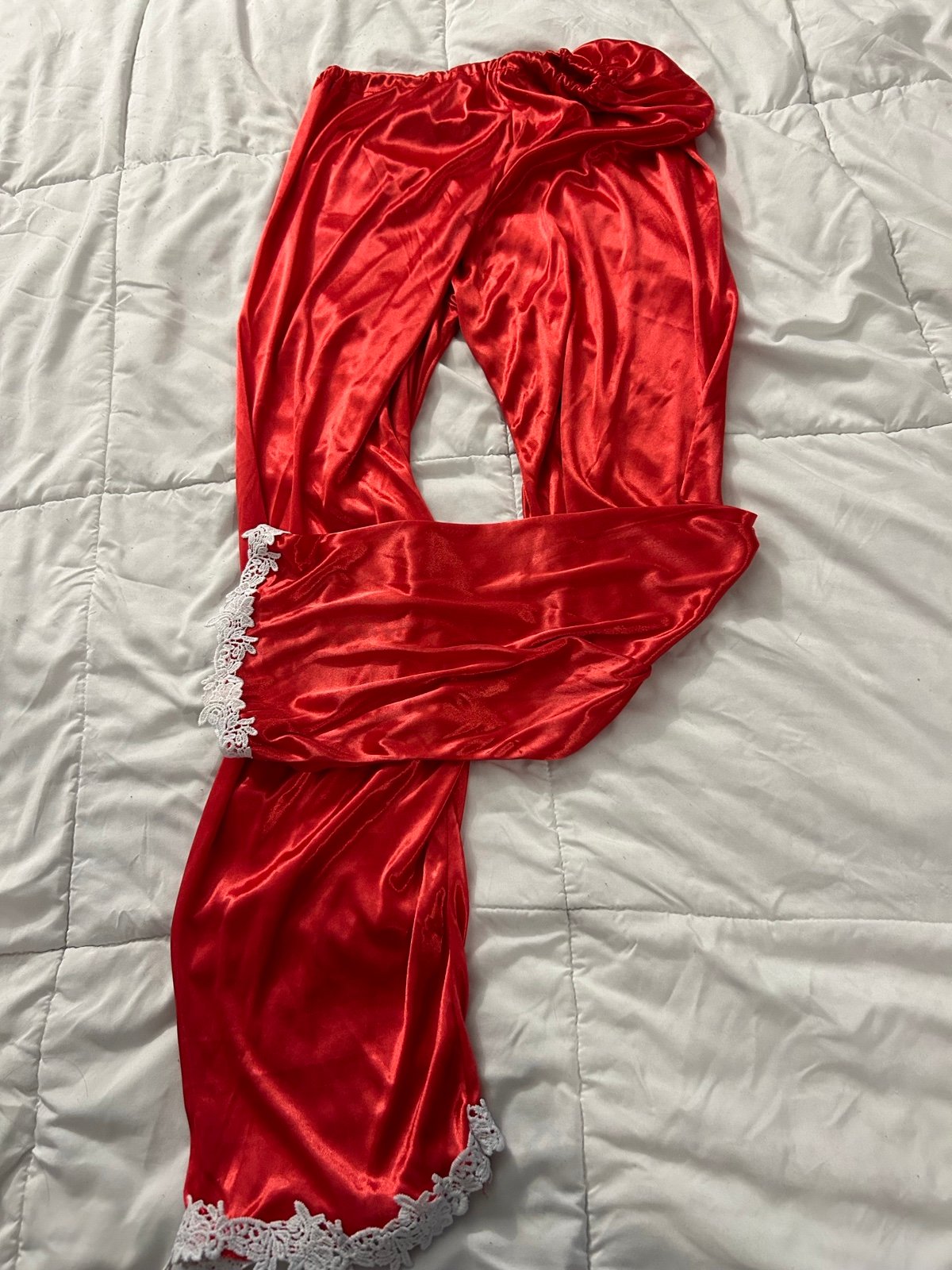 Comfortable Red silk pants with lace at the bottom Hckr