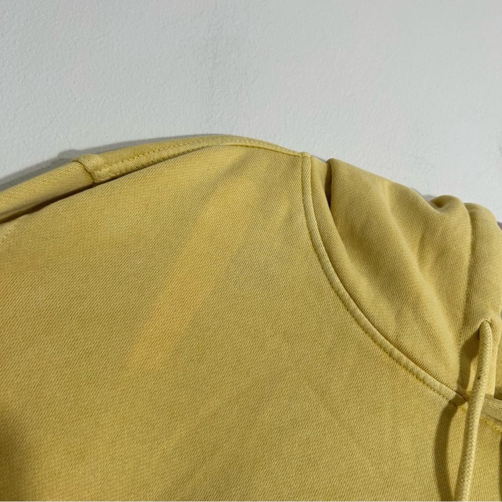 Cheap NWOT Re/Done Upcycle Yellow Cropped Ford Mustang Hoodie Sweatshirt XS/Small nmDtAVViI Discount