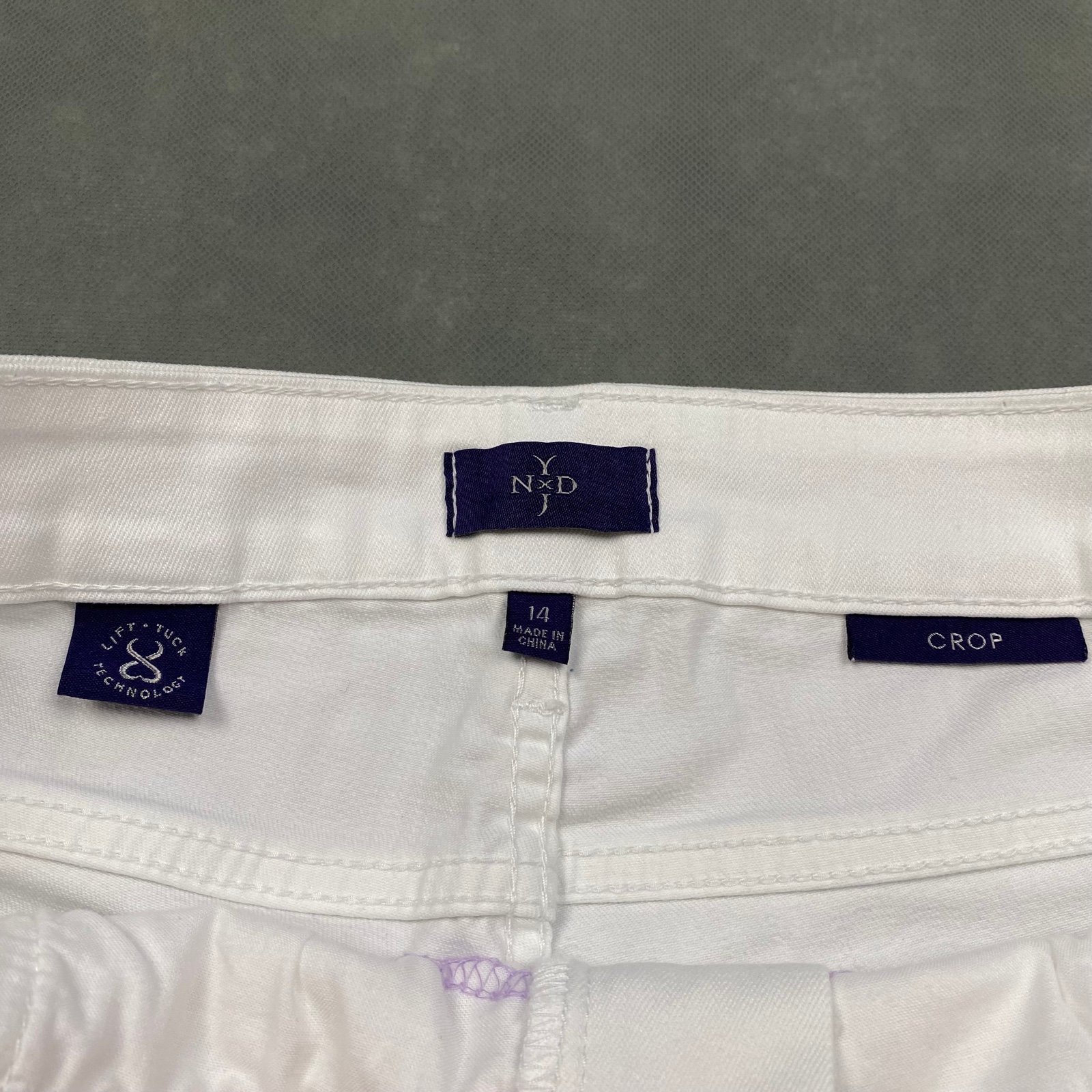 the Lowest price NYDJ White Crop Capri Jeans Lift Tuck - Size 14 LH8oTzO7G just buy it