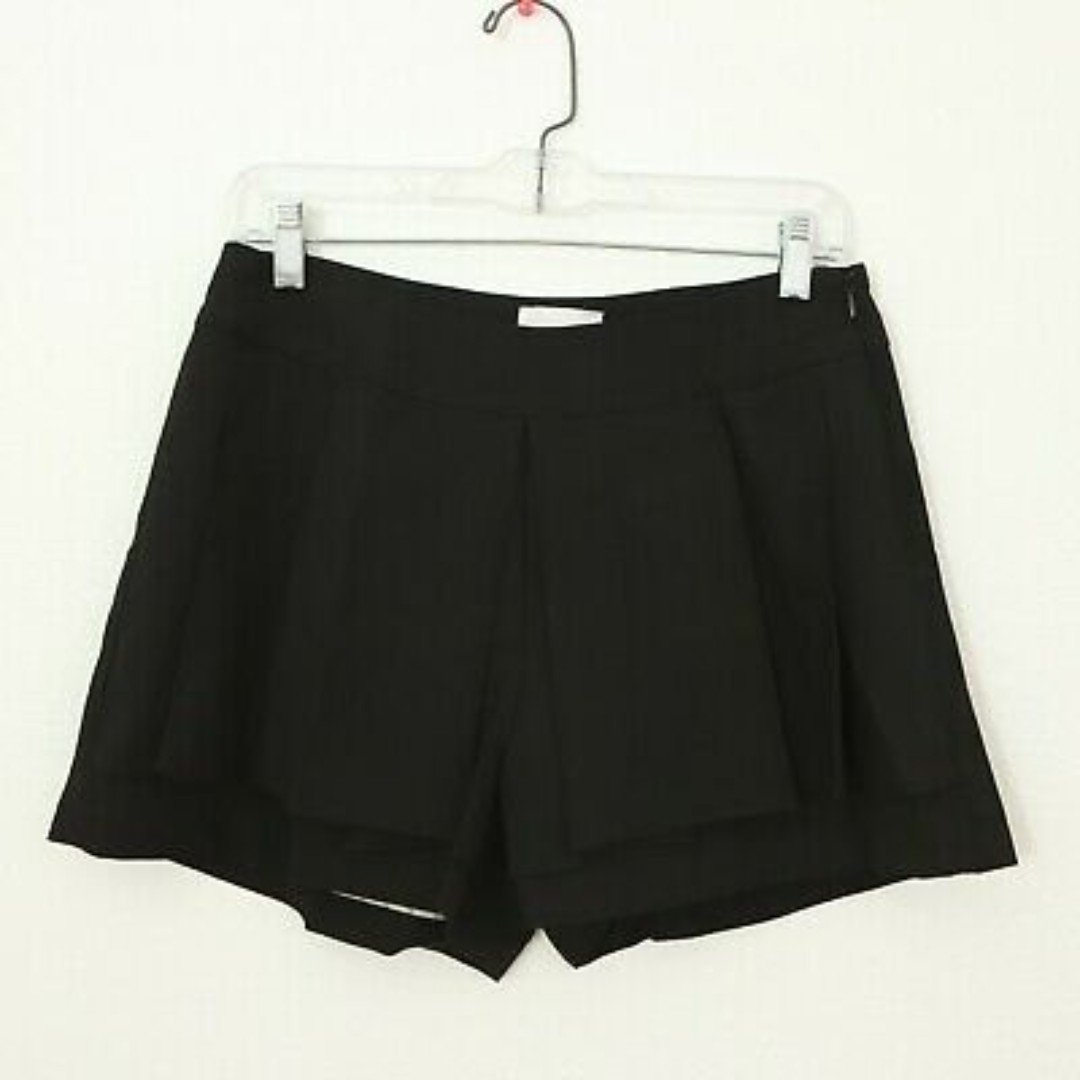 Cheap Line & Dot Shorts Skort Skirt Size M Pleated Side