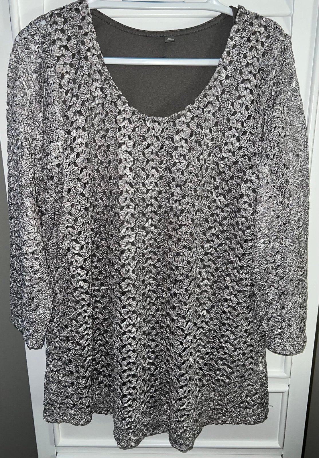 High quality JM Collection grey/white heathered crochet