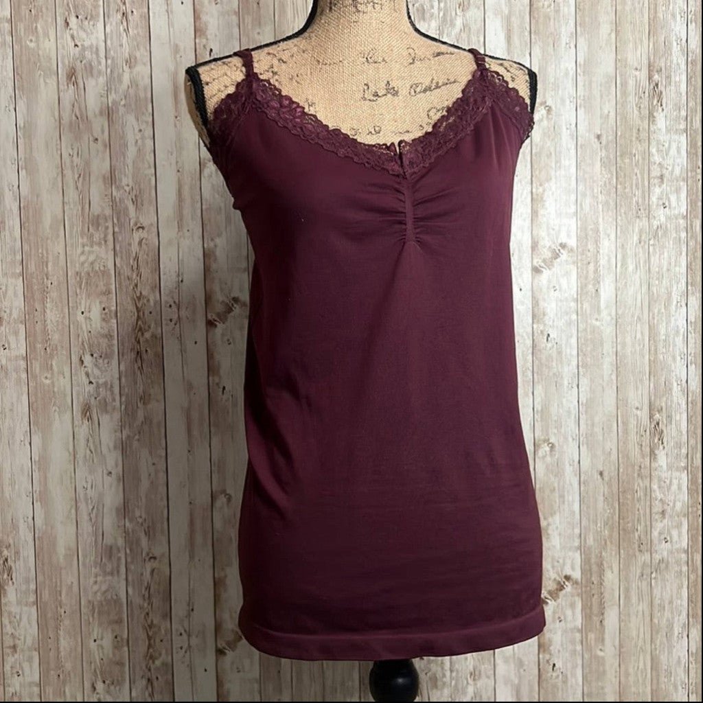 Discounted Attention Maroon Lace Trim Tank Top mtBI3baC