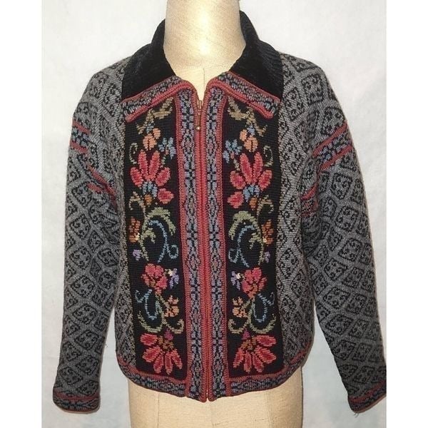 Classic Icelandic Design Wool Cardigan Sweater Floral Embroidered Flowers Vintage Small. IfIUnP8Vn Cheap
