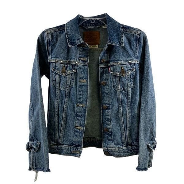 high discount Levi’s Premium Studded Jacket Size XS PPd