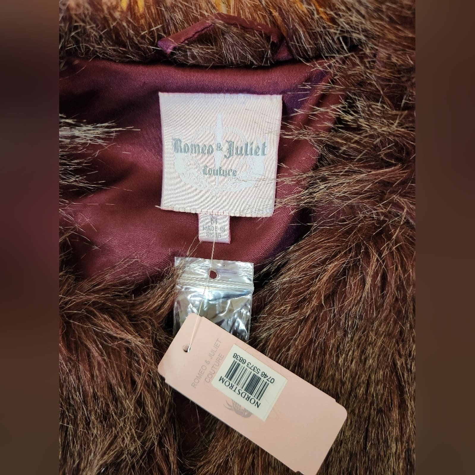 reasonable price NWT Romeo & Juliet Couture faux fur strong shoulder vest Medium pquCu0nYK no tax
