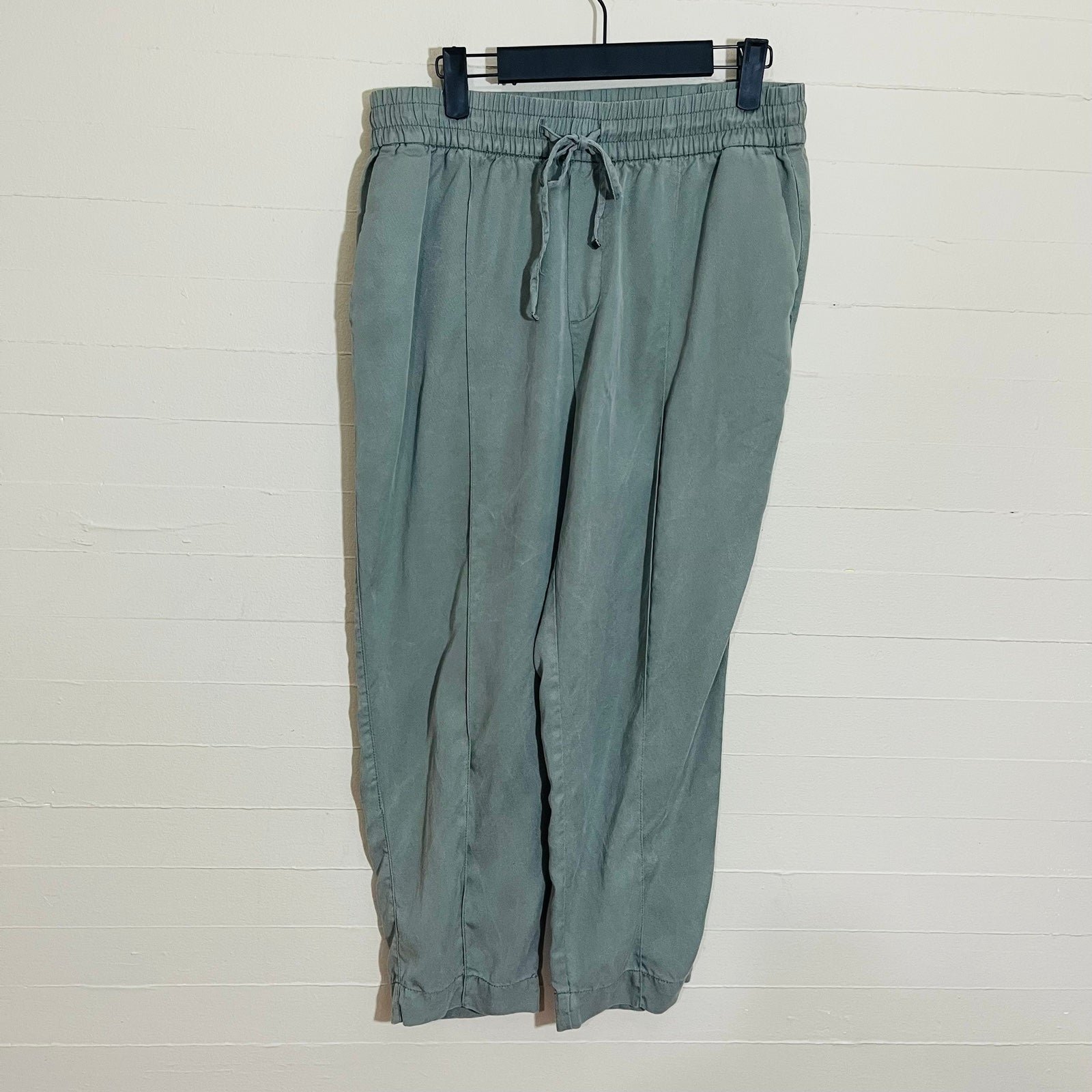 Gorgeous Gap Pin-Tuck Sustainable Tencel Jogger Drawstring Pants SZ 10 Lyocell MS7xK8ral all for you