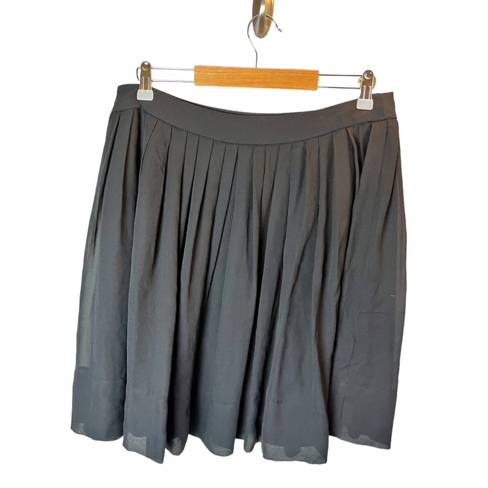 reasonable price Talbots Black Pleated Flowy Silk Skirt