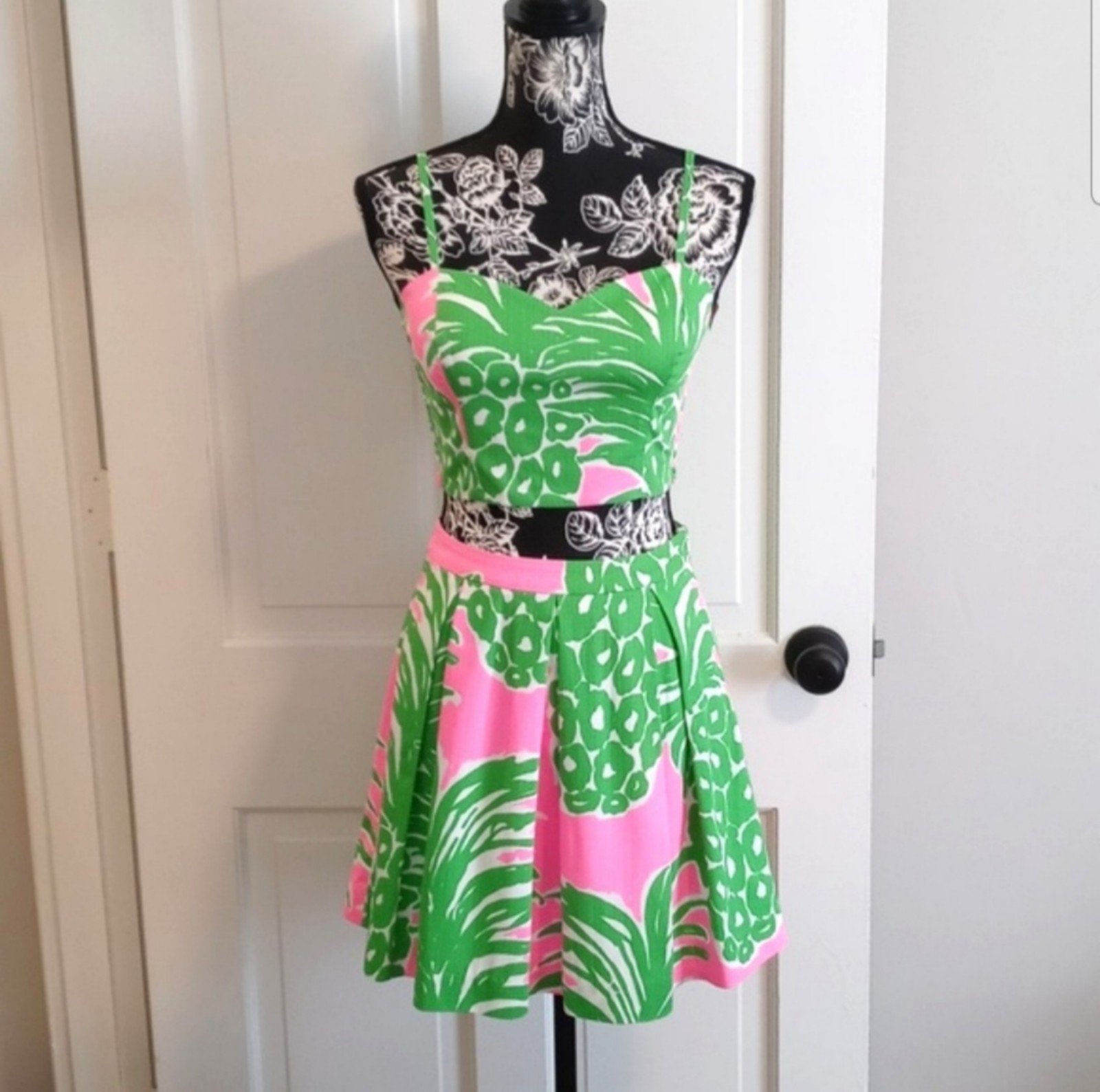 where to buy  SIZE 2 VERY HTF Lilly Pulitzer - Parfait 