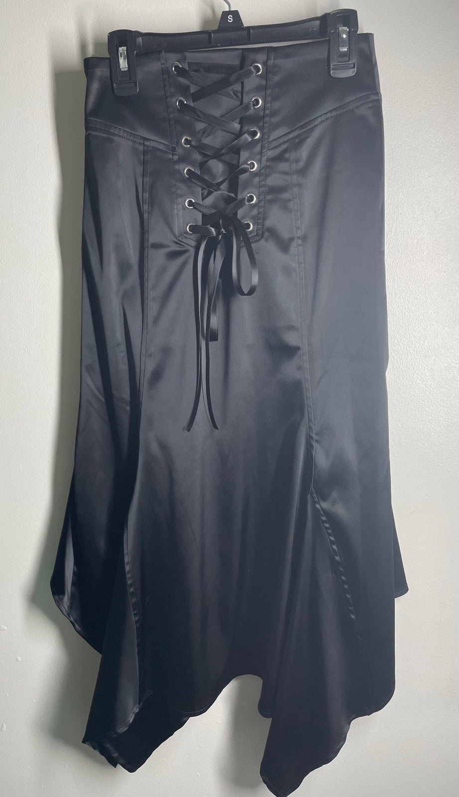 The Best Seller KILLSTAR Azumi Satin Black Skirt *RARE* HcFuJcFCk US Sale