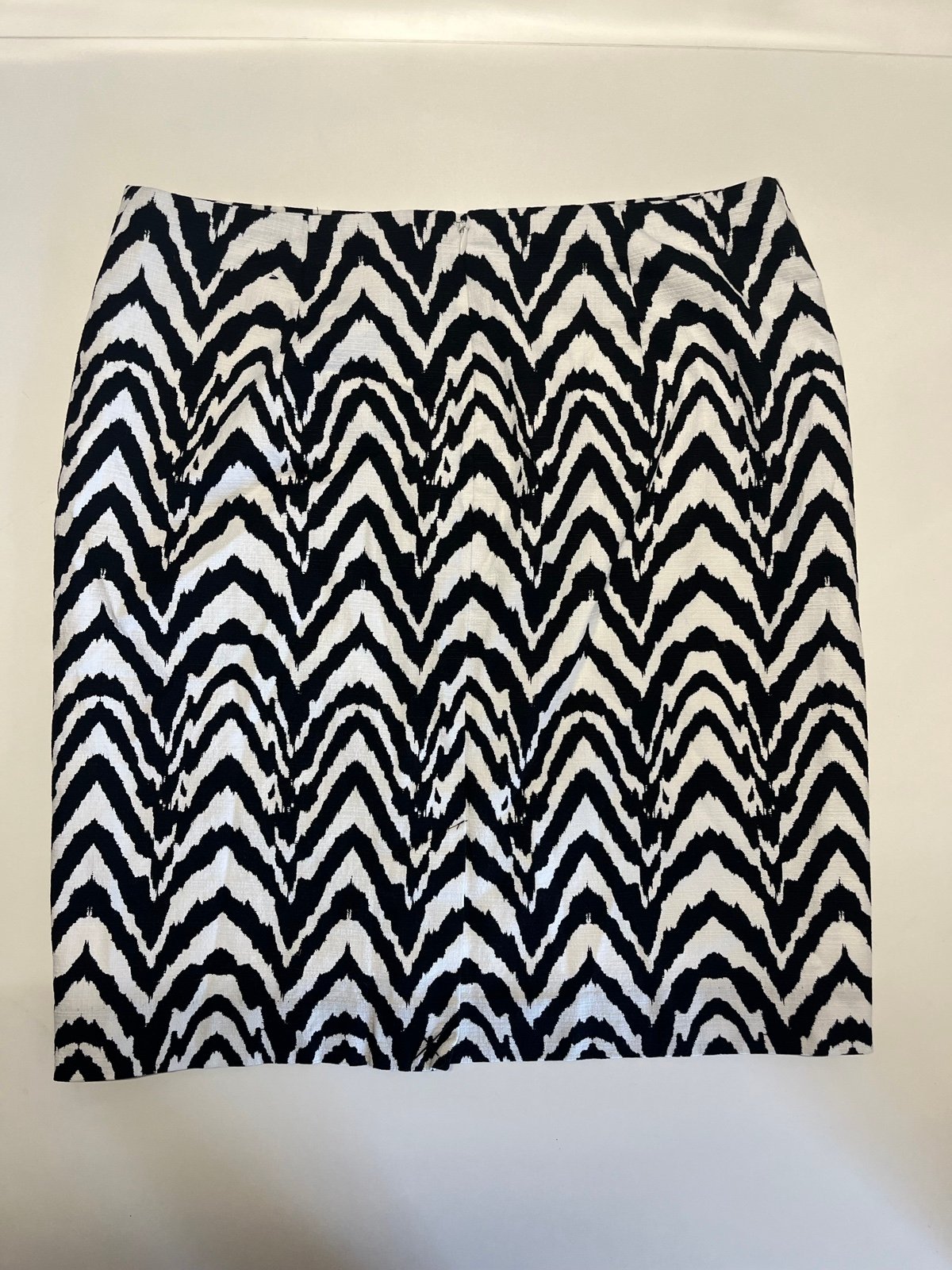 Exclusive Banana Republic zebra patterned Skirt Size: 8