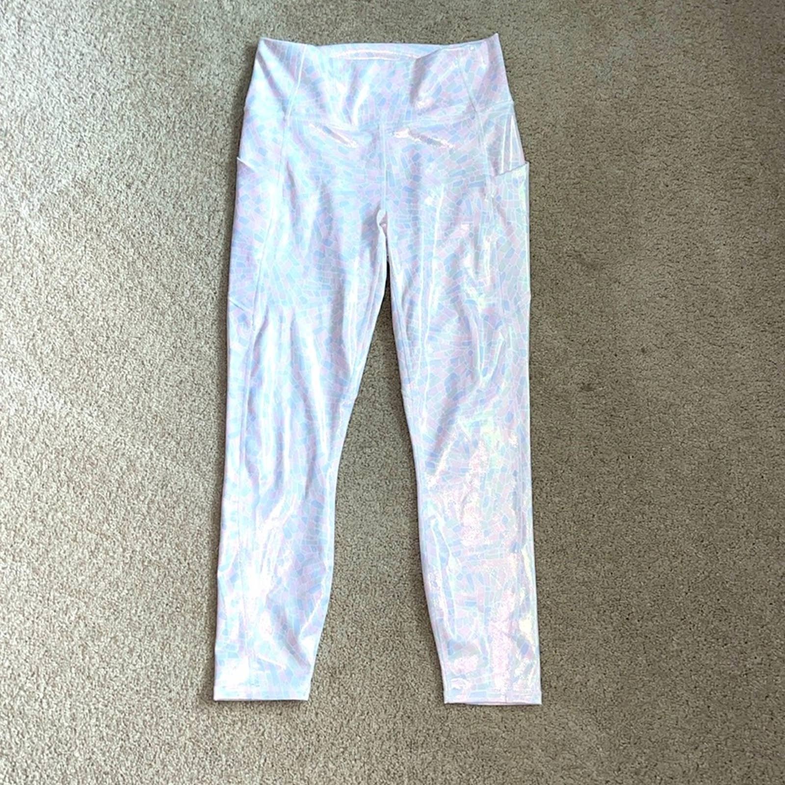 Affordable EGC pretty Pure Luxe Fabletics iridescent le