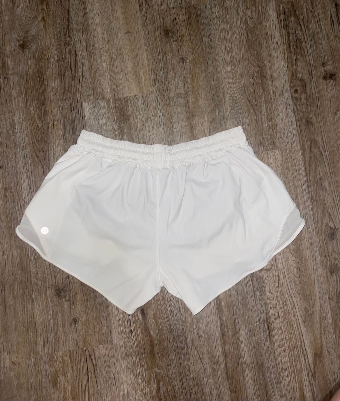 Popular White Lululemon Hotty Hot Shorts LR 4” Size 10 GwzusDkLp outlet online shop