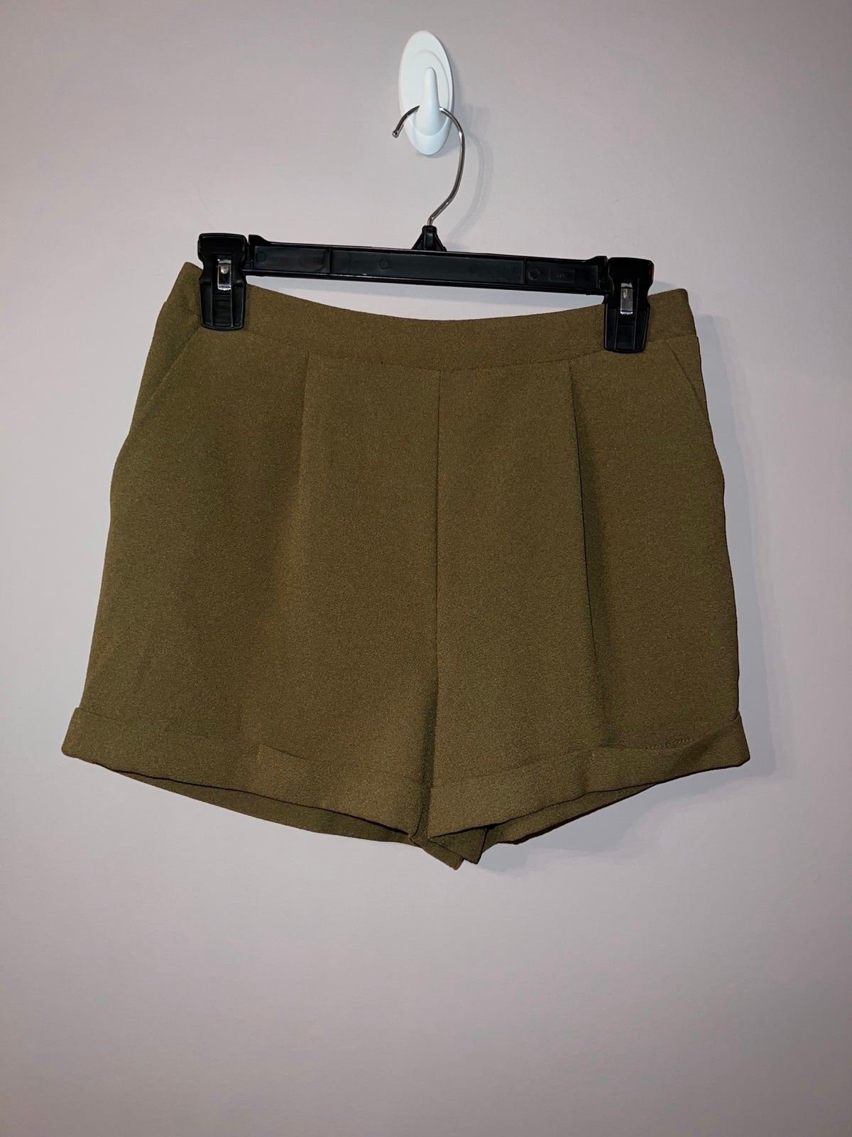 where to buy  Olive green shorts with pockets forever 2