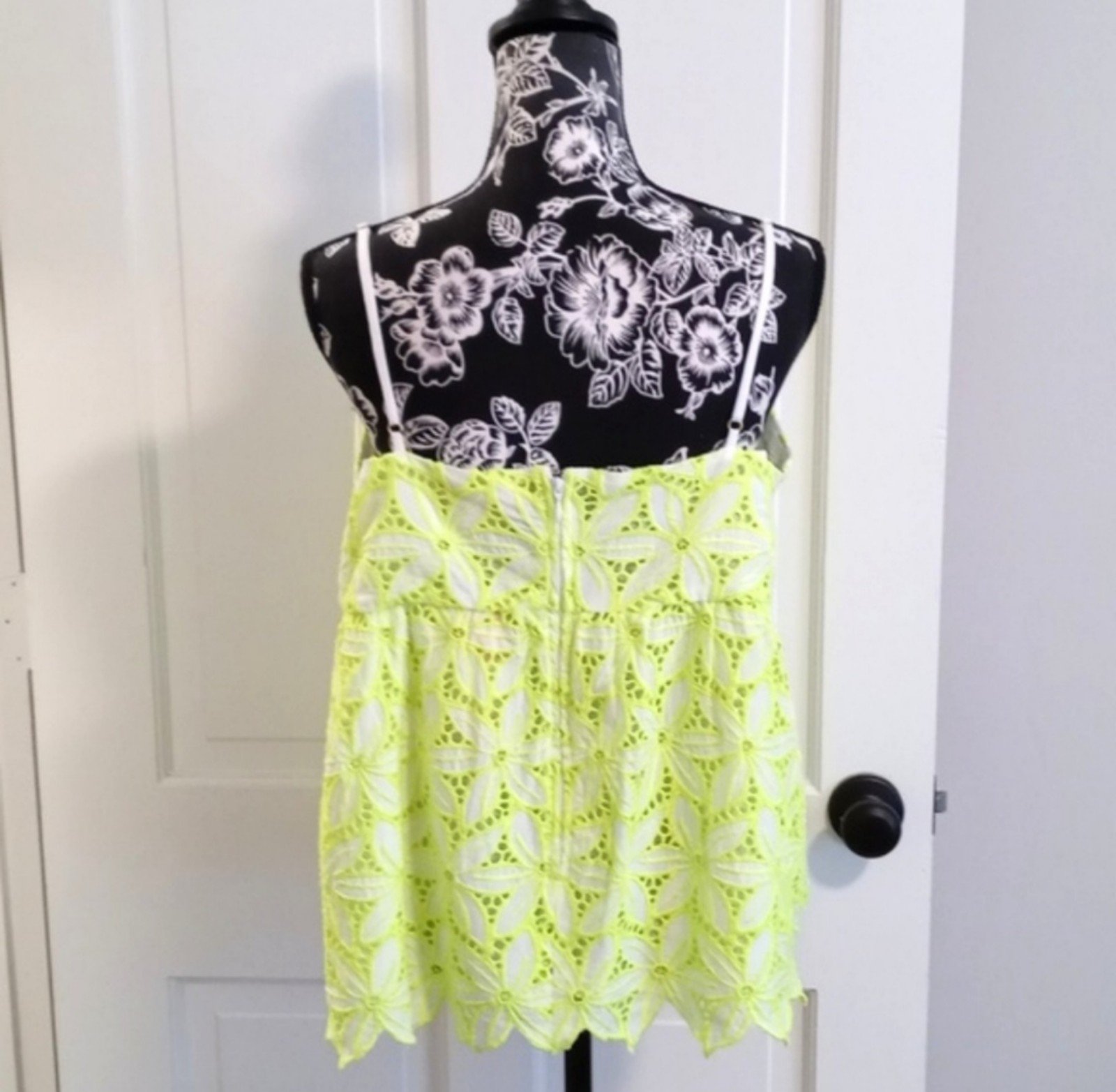 Wholesale price SIZE 14 NWT HTF Lilly Pulitzer - Mellie Top PhUG3VIze well sale