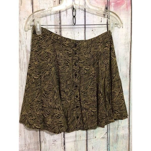 Stylish Urban Outfitters Animal Print Skirt Lined Size 