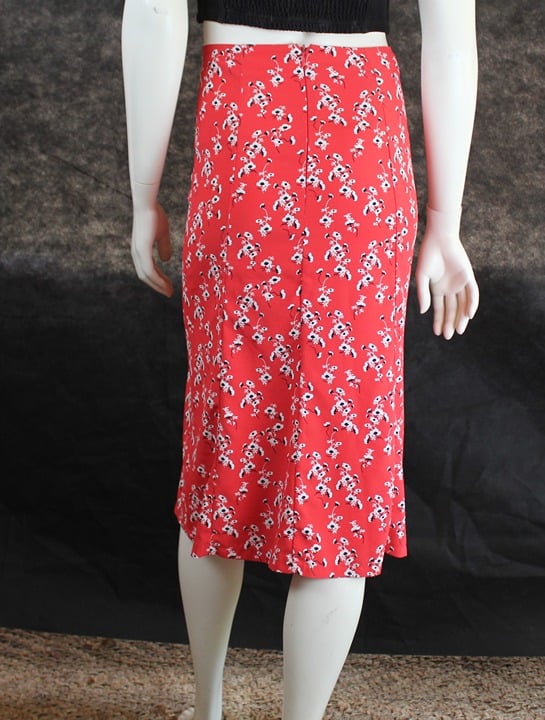 save up to 70% Red Floral Print Straight Skirt By Divided PRtZtBu3Z all for you
