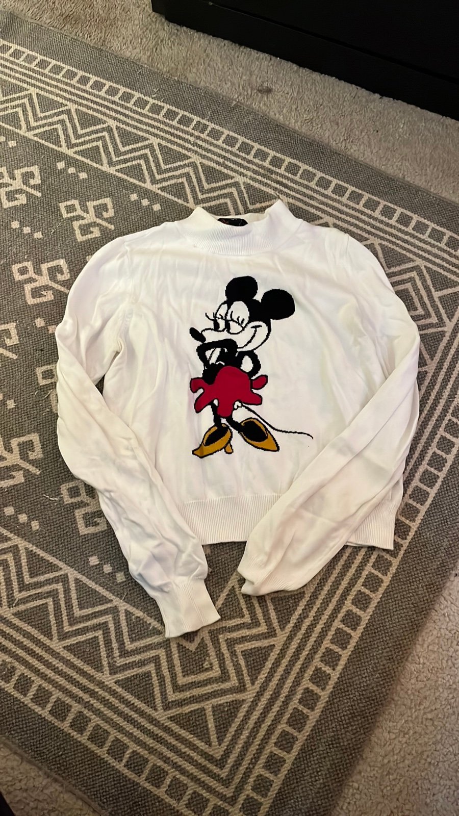 Beautiful Minnie Mouse Vintage Look Sweater hX56hVkXO G