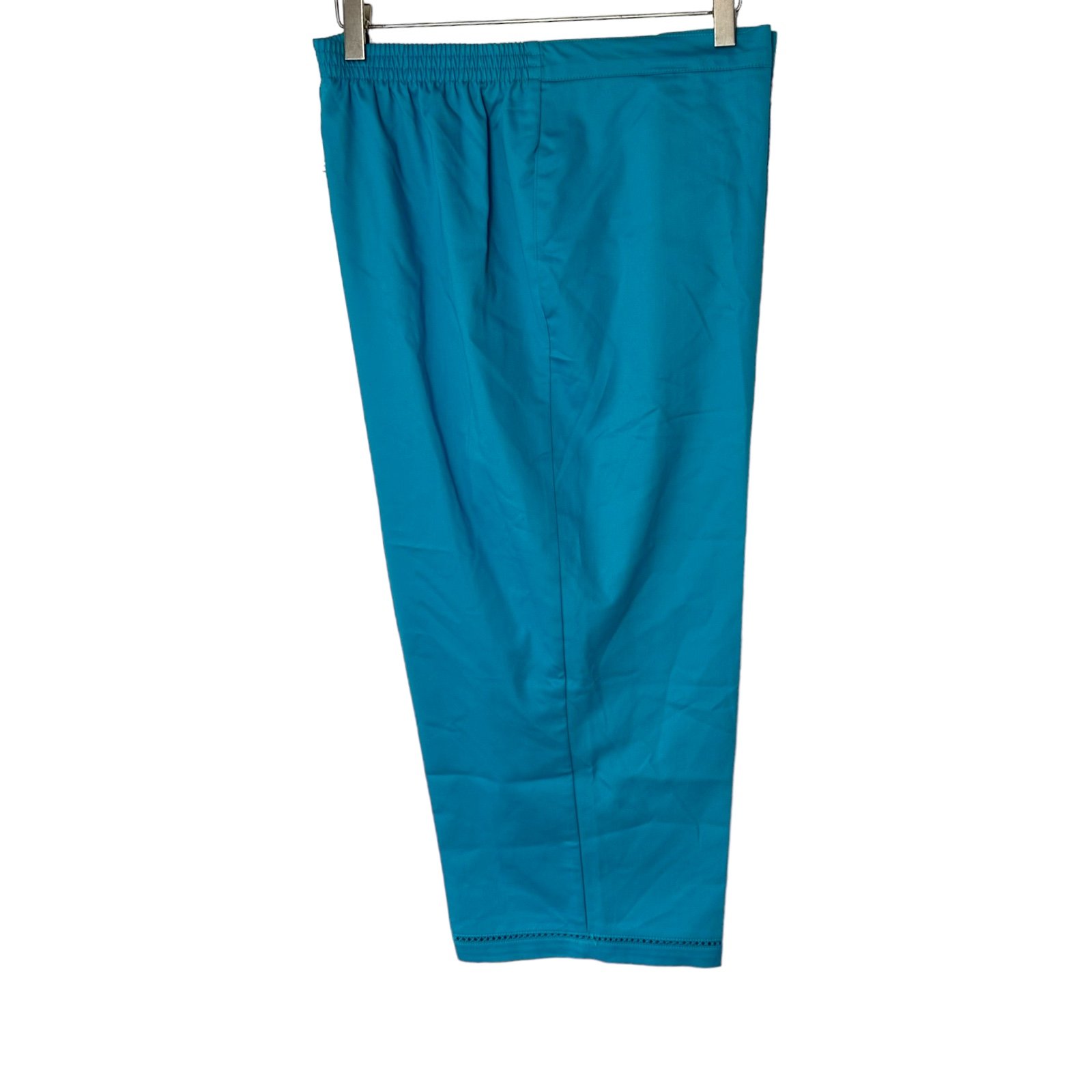 Comfortable Alfred Dunner 20 plus size pull on teal blue capris with pockets JFYhq0TJH Fashion