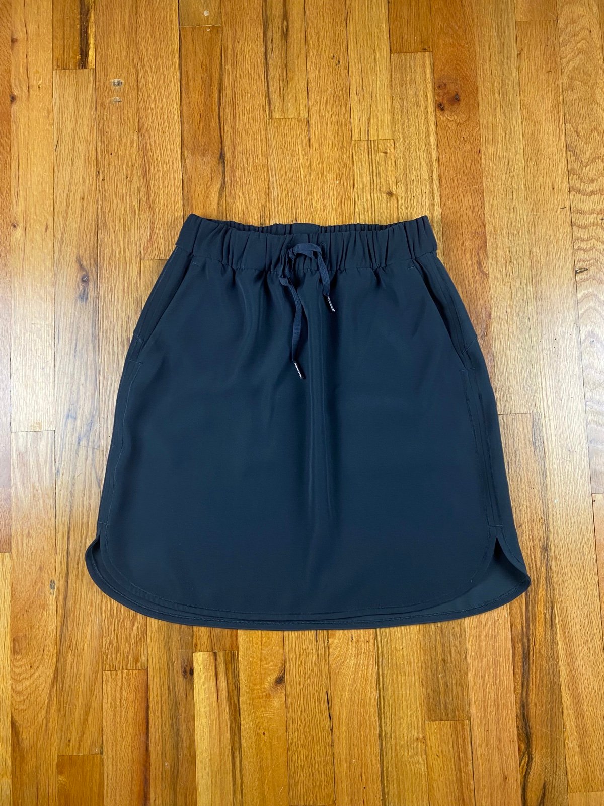 The Best Seller Lululemon On the Fly Skirt Woven Size 8 Black hO1lleg3N Cheap