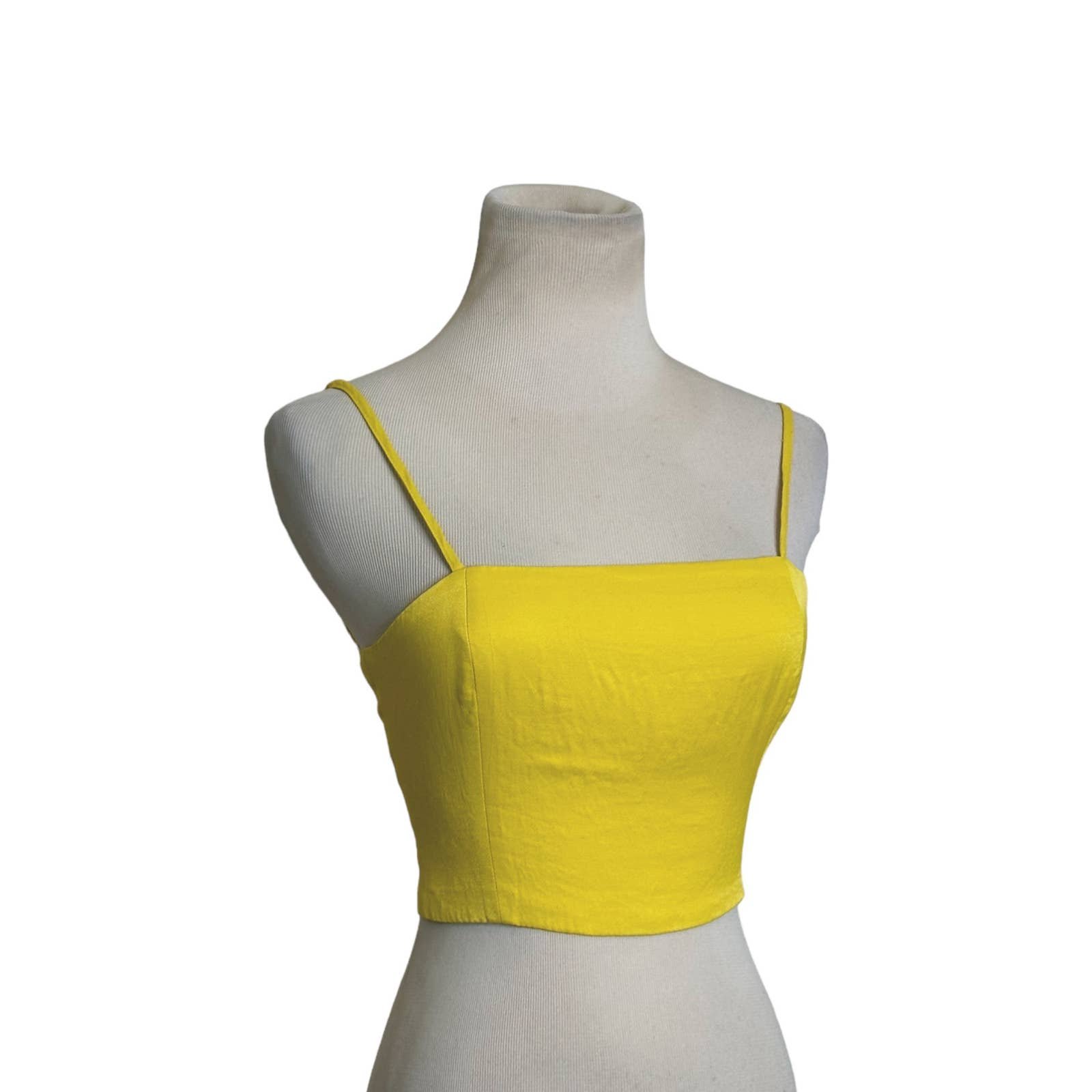 Classic Zara vibrant yellow crop top fitted sleeveless 