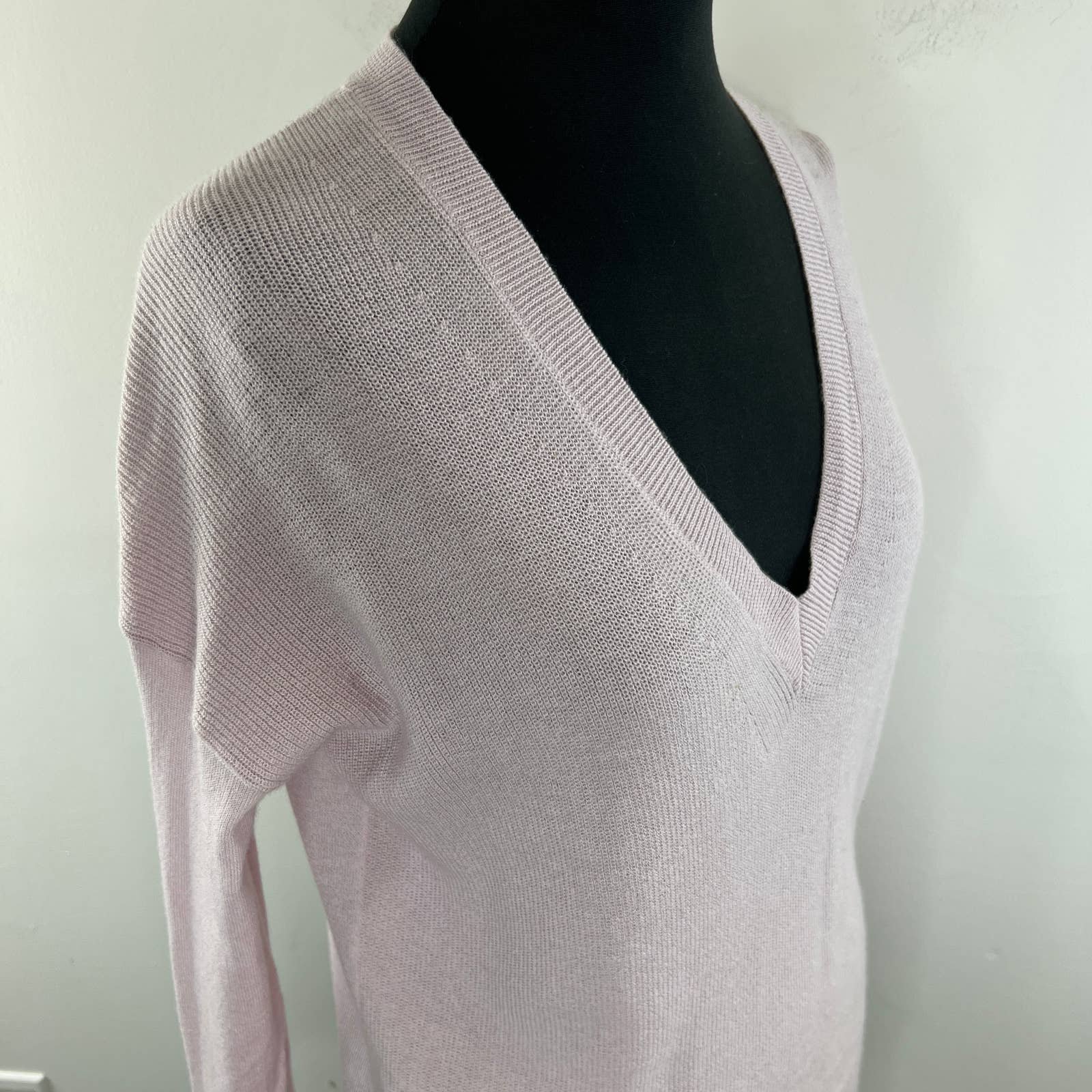 The Best Seller J Crew Light Pink Merino Wool Cotton Lightweight V-Neck Sweater Long Sleeve XS GIk8a8GgS US Sale