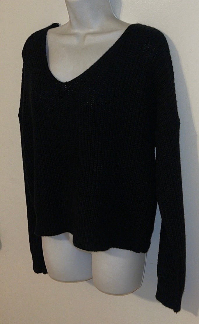 Authentic NWT VERY NICE black sweater LpJ79OtTj Zero Profit 