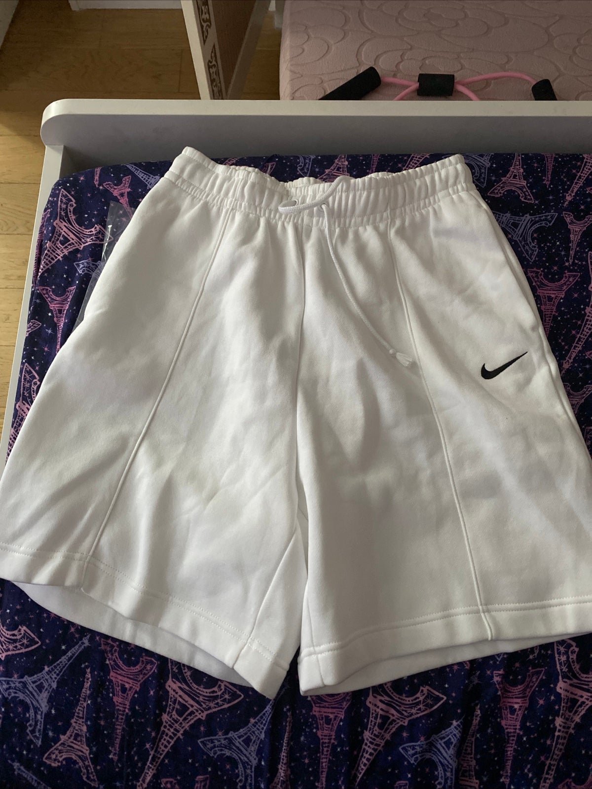 Beautiful High rise loose fit white Nike shorts H99sK59JN on sale