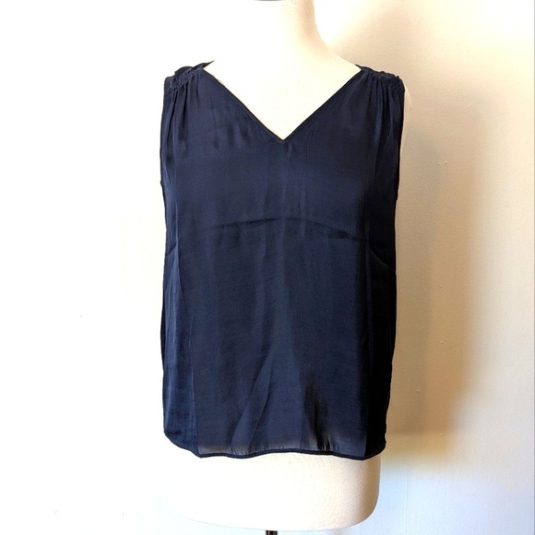 Special offer  NWT Banana Republic Navy Faux Silk Blous