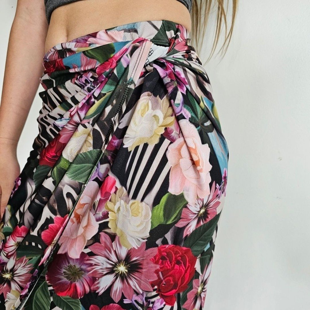 Beautiful Venus Tropical Floral Sarong Skirt HV01vSMX0 Everyday Low Prices