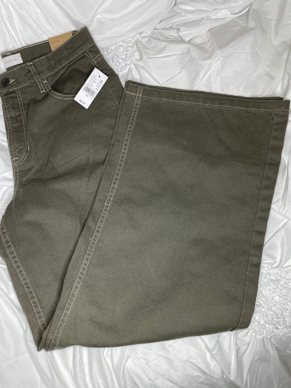 The Best Seller Green cargo pants with crème hemming PM