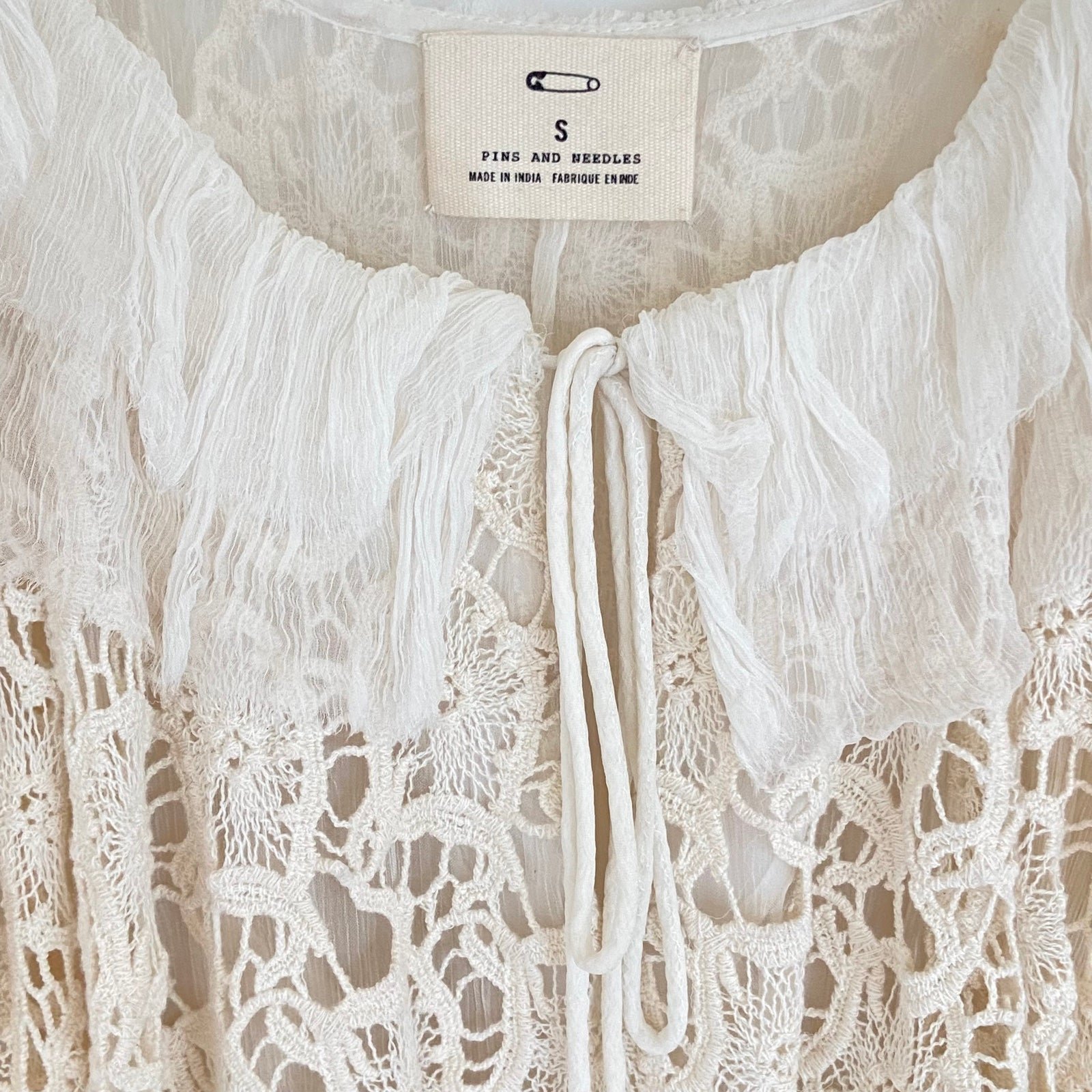 Authentic PINS AND NEEDLES x URBAN OUTFITTERS Natural Lace Crochet Shark Bite Cami K28mjXsDc Outlet Store